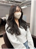 ロングヘアを上品に。グレージュカラー×丁寧なカット