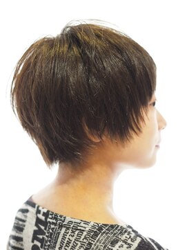 ノエル ヘアー アトリエ(Noele hair atelier) オリーブアッシュ×ショートヘア