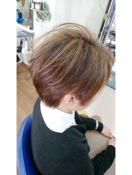 ヘアサロン スリーク(Hair Salon Sleek) ベリーショート×ハイライト
