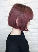 ミニボブ ピンクグレージュ 暖色系カラー ピンク 耳掛けショート