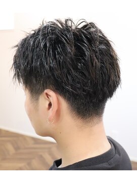 ウィスカーヘアー(whisker hair) ナチュラルツイスト