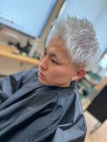 ソロ(SOLE.)&nbsp;ツーブロックホワイトカラー