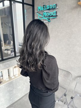 ムード タテマチ(mood tatemachi) 透明感ダークグレージュ　韓国風　波巻き