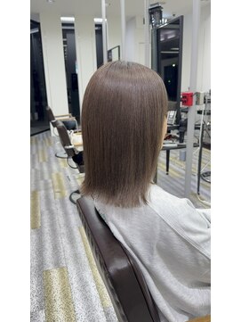 アフューズバイストゥー(Vfuse by StueW) 透明感グレージュ［岡山］［倉敷］［水島］