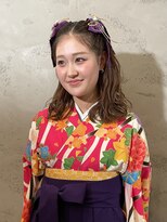 【akane】卒業式袴着付けヘアセット韓国顔周りおくれ毛