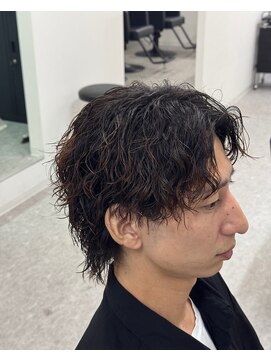 ブライト(BRIGHT) センターパートウルフツイストスパイラルパーマ