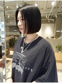 天神大名黒髪切りっぱなしボブショート