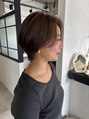 シロ(shiro) ショートでもカジュアルすぎず、大人っぽい雰囲気に◎