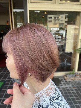 浪漫館 サンク(CINQ) 上品なピンクベージュによるインナーカラー