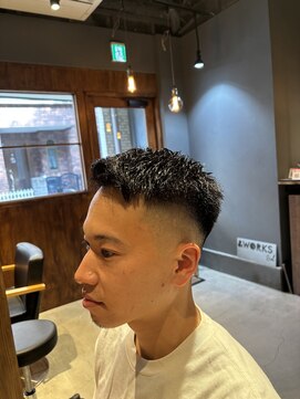 アンドワークス 2nd(&WORKS) スキンフェード