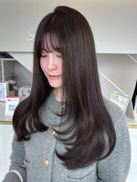 ラヴィ(Lavie) 韓国ヘアーハッシュカットレイヤーカットハイライトカラー