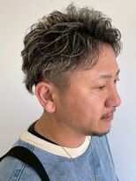 ラギッド 大野城店(RUGGED)&nbsp;白髪ぼかしハイライト シルバーアッシュ 30代 40代