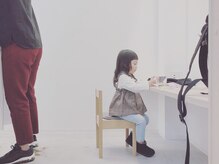 sumica LIFE DESIGN【スミカライフデザイン】の雰囲気(お子様も大歓迎。ベビーカーも入る個室のご用意もございます)