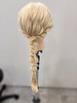 ランガリ ヘアアンドスパ(Rangali Hair&Spa) 【ヘアアレンジ】ふわふわ編みおろし