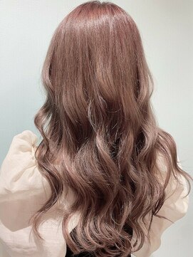 ララ モアナ(LaLa Moana) イルミナカラー×シールエクステでピンクモカ