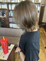 バンビ プライベート サロン(Bambi private salon) Bambi レイヤー　ミディアム　カーキアッシュ
