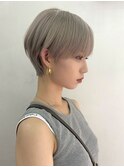 ダブルカラーショートカットハイトーンマッシュショートボブ30代