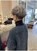 ミセスにオススメ　グレイヘア × パーマ