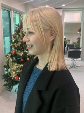 アオ ミナミアオヤマ(Ao. minami aoyama) 切りっぱなしミディアムボブ/似合わせカット/メルティカラー