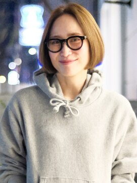 ビュートリアム 福岡(BEAUTRIUM) 乾かすだけで決まるぱつっとライン感を残したフラットボブ