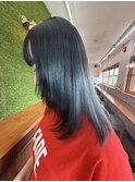 ブルーブラックでつくる、さりげない個性☆