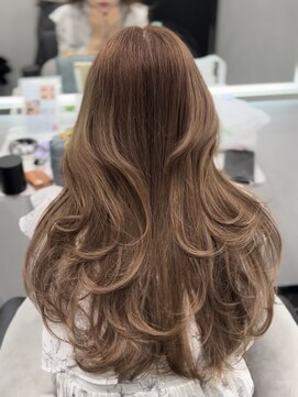 ピリオド 松阪(Period.) ロングヘアーミルクティベージュ髪質改善 松阪美容室