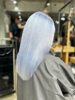 イル(iLe.)&nbsp;水色/ミルクティー/ブリーチカラーレイヤーカット/ウルフ