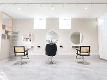 シャラ美容室の雰囲気（明るい空間です）