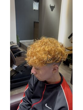 ブル(b.u.l.l.) ブリーチカラー＋スペインカール