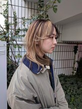 ビンナ(BINNA)&nbsp;ハニーベージュ×ポイントカラーのレイヤーヘア