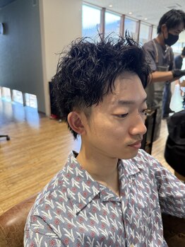 エイチ バイ エムズハウス(H eitch by mshouse)の写真/デザインカットとデザインパーマで大人かっこいい旬な髪型を提案！明日から変わる自分へ★