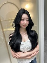 スリー(THREE)&nbsp;色気のある上品さと可愛さをmixした韓国ヘア