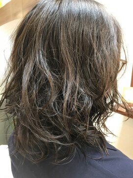 無造作パーマスタイル