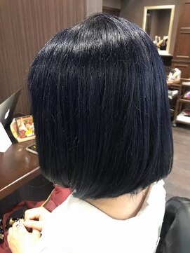 髪の美院 シャルマン ビューティー クリニック(Charmant Beauty Clinic) ブラックブルーカラー