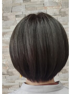 コモド ヘアー メイク(comodo hair make) ダークオリーブベージュショート