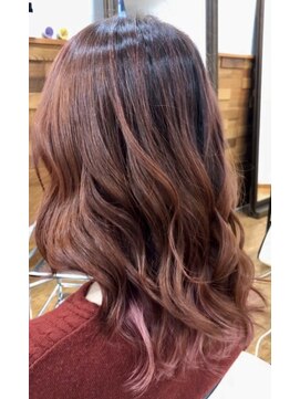 フリー(Free) 大人可愛いミディアム/ピンクベージュカラー/インナーカラー