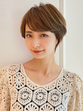 アイスバーグ(eyesburg) 20代30代40代/前髪あり/マッシュショート/くびれ/白髪ぼかし