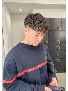 ヘアー アイス 御器所本店(HAIR ICI) スペインカールスパイラルパーマツイストパーマフェー ド短髪