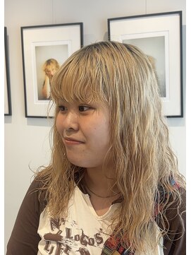 シアン 矢場町店(CYAN.) 周りと被らないブリーチパーマ