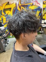 カーニー 上野(kearny)&nbsp;波巻きスパイラルパーマツイストスパイラルパーマ波巻きパーマ