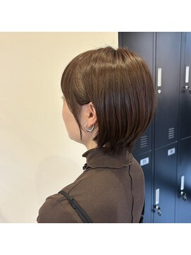 トウキ(touki) 小顔似合わせ伸ばしかけくびれ大人ショートボブ黒髪艶髪