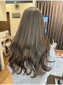 透明感ベージュ