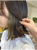 インナーカラーオリーブカーキベージュ切りっぱなしくびれボブ
