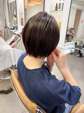 メモリーズ 表参道(Memories) 骨格補正の丸みショート×サイドバングで360°美シルエット♪