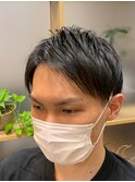ツーブロック×低め刈り上げ×アップバング