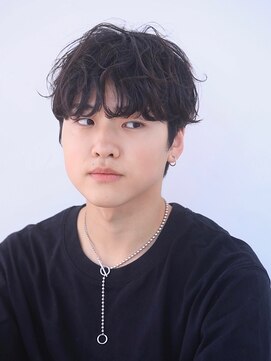 シスタ(SISTA) 【SiSTA】田中黒髪韓国マッシュツイストスパイラルコンマヘア