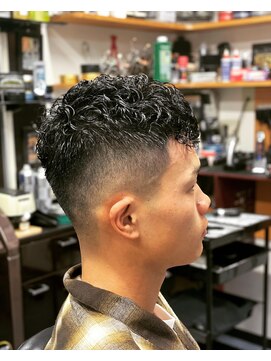 バーバーショップ エイチツー(BARBERSHOP H2) フェードパーマ