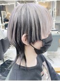 イメチェンくびれショート　 ホワイトアッシュツートンカラー