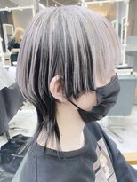 デイズ(days)&nbsp;イメチェンくびれショート　 ホワイトアッシュツートンカラー