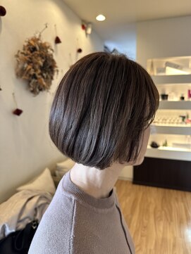 ルシード スタイル レクラ 栄生店(L'UCIDO STYLE L'eclat) 大人かわいいグレージュボブ